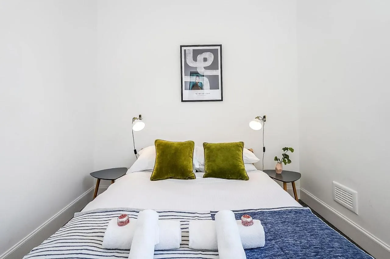 City Centre 2 Bedroom Main Door Apartment Edimburgo 0*,  Regno Unito