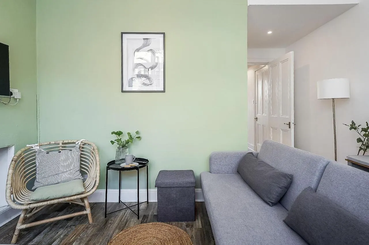 City Centre 2 Bedroom Main Door Apartment Edimburgo Regno Unito