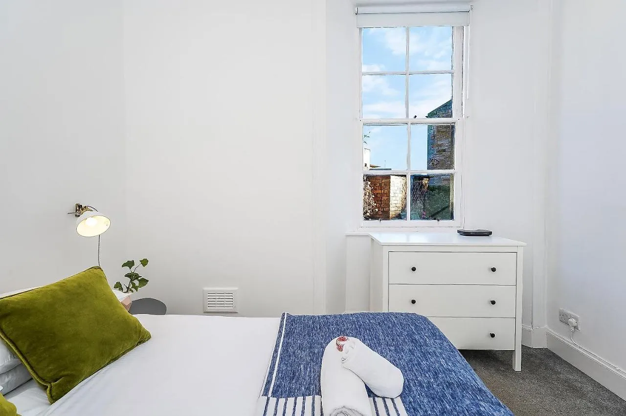City Centre 2 Bedroom Main Door Apartment Edimburgo 0*,  Regno Unito